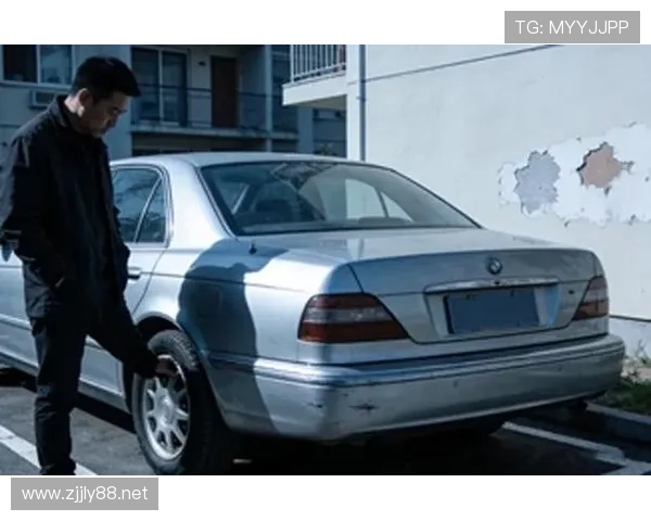 仲满的豪车停自家门口，邻居都开始怀疑他是江湖大佬？